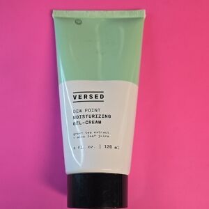 Versed Dew Point Moisturizing Gel-Cream - Green and White